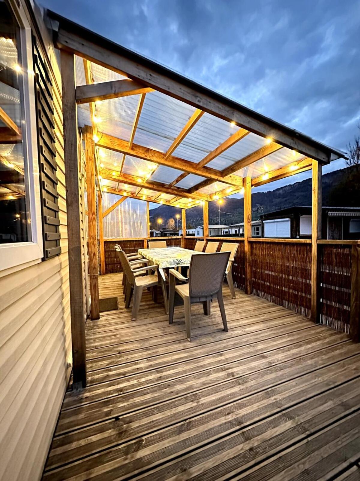 Bungalow 3 Chambres Pour 6 Pers Avec Climatisation Camping 3 Etoiles Samoëns Exterior foto